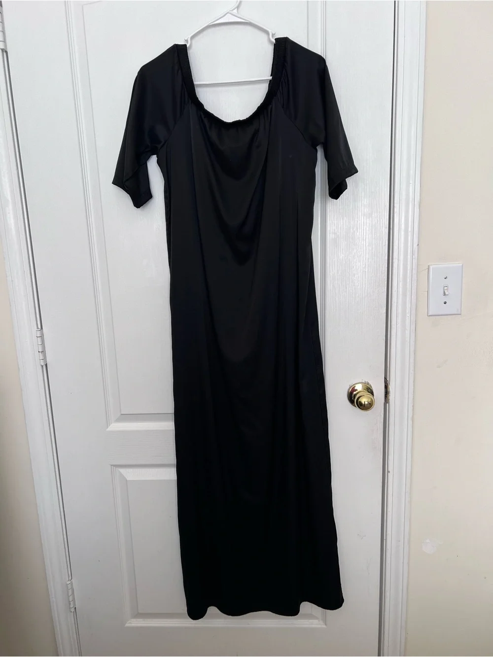 Verda Women's Black Off-Shoulder Maxi Dress size 44
